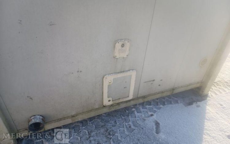 BODARD BUNGALOW SANITAIRE WC AVEC PASSAGE DE FOURCHE  BU1010003