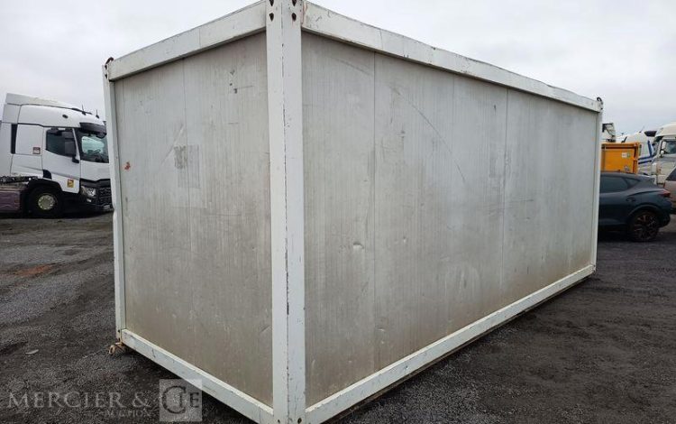 DECORTES BUNGALOW PORTE ET FENETRE LONG PAN AVEC PASSAGE DE FOURCHES  BUC750533