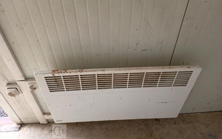 DECORTES BUNGALOW PORTE ET FENETRE LONG PAN AVEC PASSAGE DE FOURCHES  BUC750533