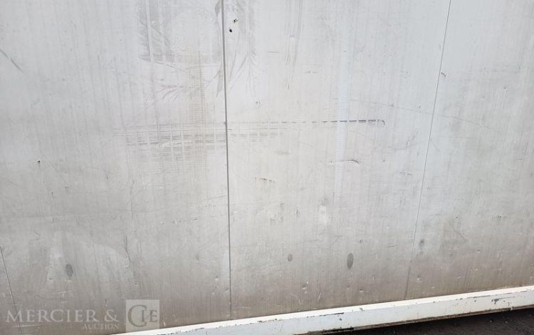 DECORTES BUNGALOW PORTE ET FENETRE LONG PAN AVEC PASSAGE DE FOURCHES  BUC750533