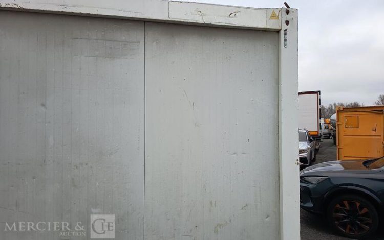 DECORTES BUNGALOW PORTE ET FENETRE LONG PAN AVEC PASSAGE DE FOURCHES  BUC750533