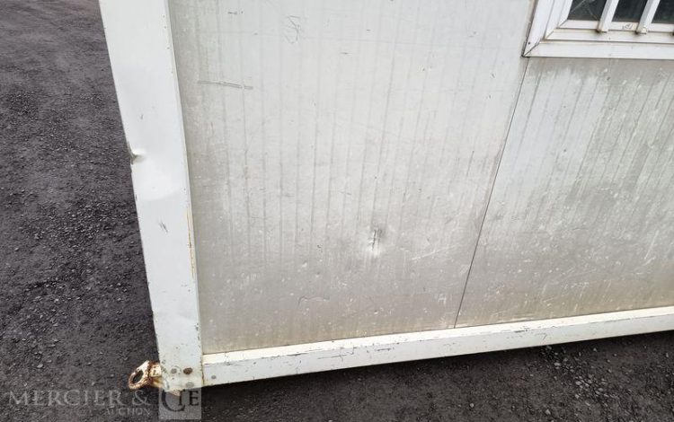 DECORTES BUNGALOW PORTE ET FENETRE LONG PAN AVEC PASSAGE DE FOURCHES  BUC750533