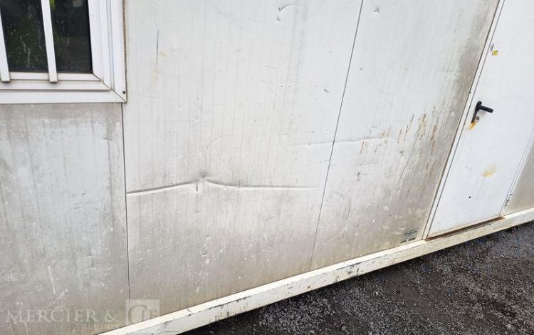 DECORTES BUNGALOW PORTE ET FENETRE LONG PAN AVEC PASSAGE DE FOURCHES  BUC750533