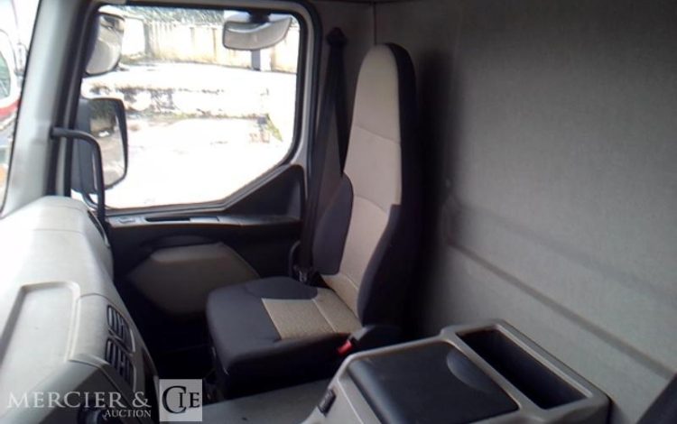 RENAULT PORTEUR 310 DXI BACHE HAYON 4X2 PTAC 19T  BV-499-BD