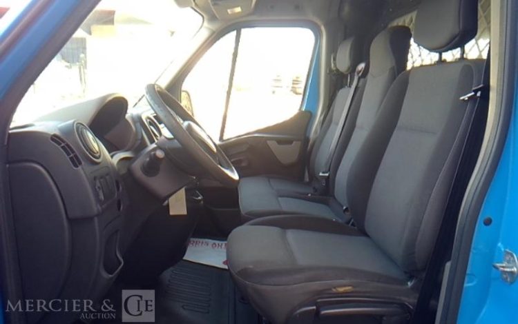 RENAULT MASTER III DCI 100 BLEU CC-396-NJ