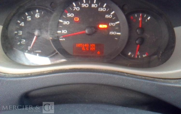 RENAULT MASTER III DCI 100 BLEU CC-396-NJ