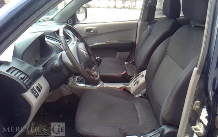 MITSUBISHI L200 PICK-UP 2.5 TD DOUBLE CABINE 4 WD 136CV BLEU CE-587-ED