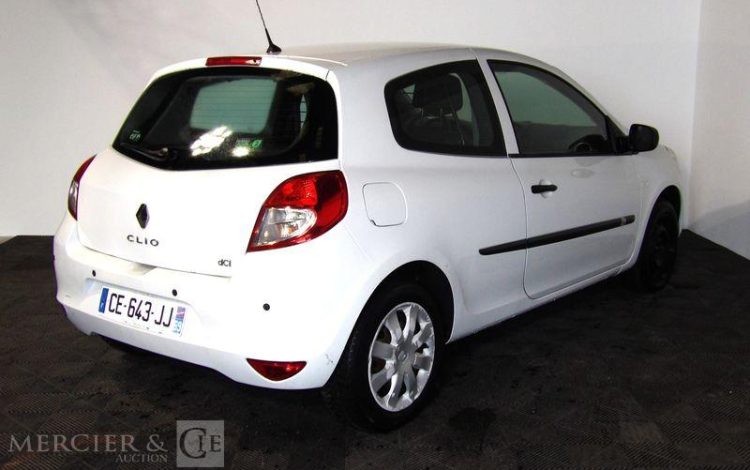 RENAULT CLIO III DCI  CE-643-JJ