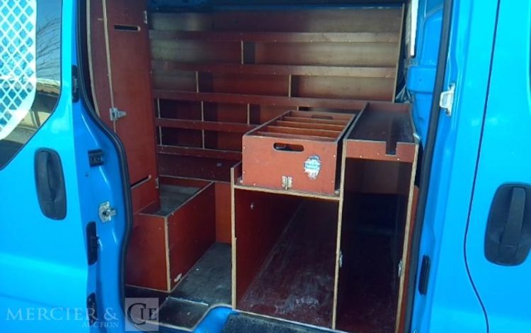 RENAULT TRAFIC DCI BLEU CK-960-TD