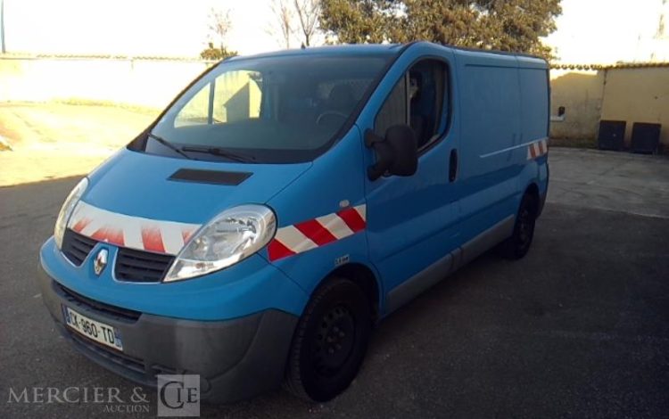 RENAULT TRAFIC DCI BLEU CK-960-TD