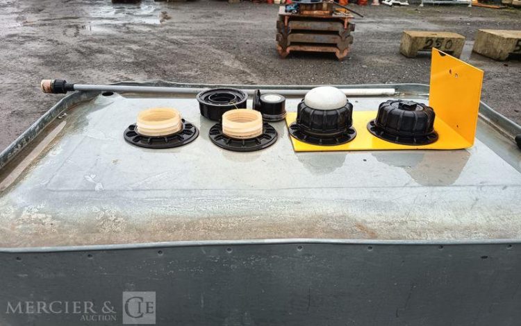 CUVEPALLETISABLE 700L  CUV010607