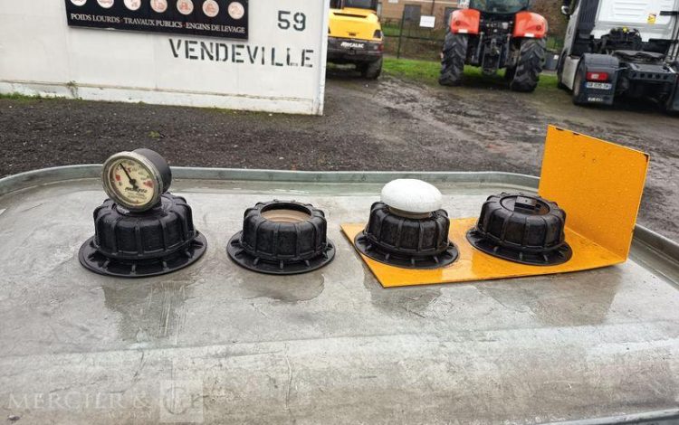 CUVE PALLETISABLE 700L  CUV010645