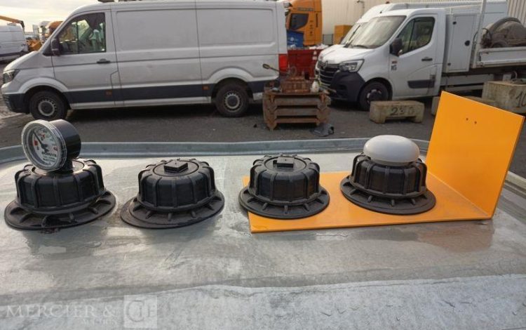 SCHUTZ CUVE SUR CHARIOT 700L  CUV011291