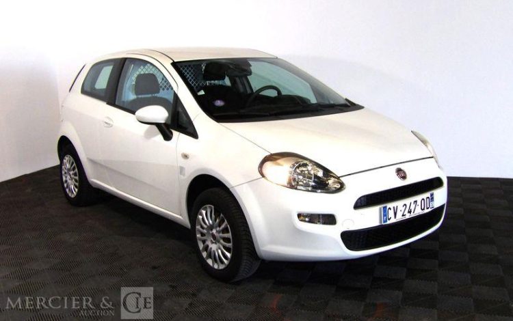 FIAT PUNTO GNV BLANC CV-247-QD
