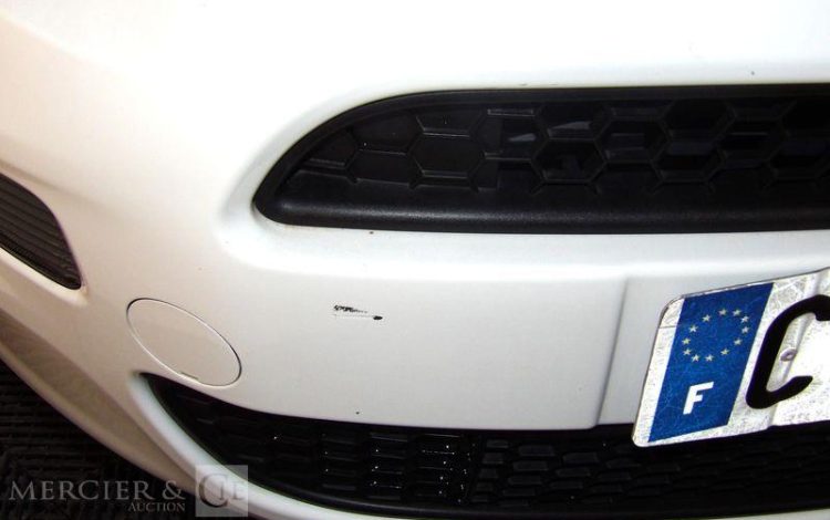 FIAT PUNTO GNV BLANC CV-247-QD