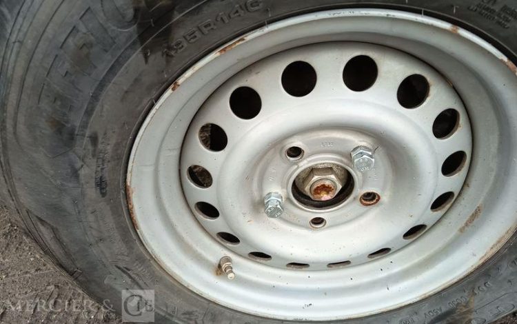 HUBIERE REMORQUE PORTE ENGIN 2 ESSIEUX – PTAC 3,5T – ANNEE 2013  CW-582-RG