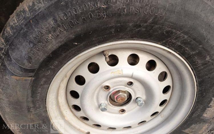 HUBIERE REMORQUE PORTE ENGIN 2 ESSIEUX – PTAC 3,5T – ANNEE 2013  CW-582-RG