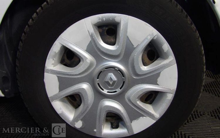 RENAULT CLIO IV DCI BLANC CX-405-EC