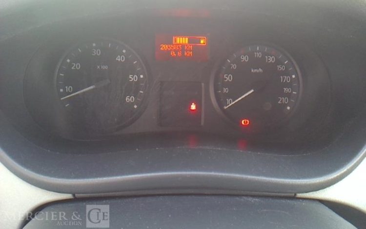 RENAULT TRAFIC DCI BLEU DA-924-DB