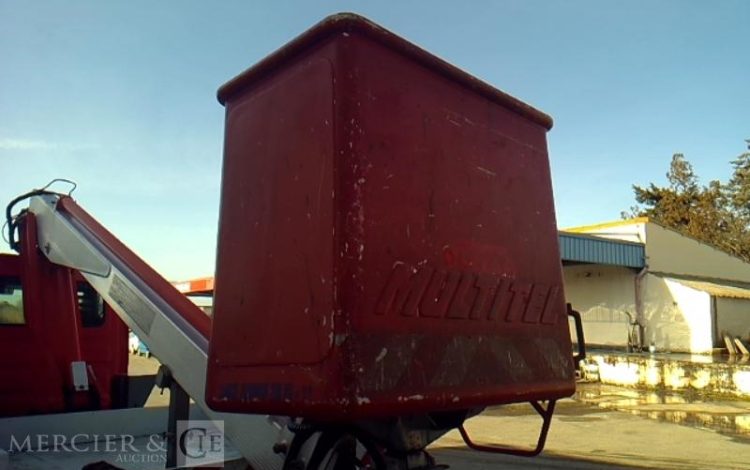 IVECO 35S11 NACELLE SUR VL MULTITEL 160 ALU/DS 16M 4939H ROUGE DC-459-YY