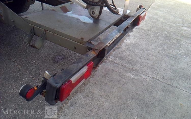 IVECO 35S11 NACELLE SUR VL MULTITEL 160 ALU/DS 16M 4939H ROUGE DC-459-YY