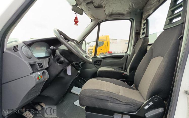 MULTITEL DAILY 35S11 AVEC NACELLE MULTITEL 160ALU 16M – DIESEL – 4074 HEURES – ANNEE 2014 BLANC DJ-606-SN