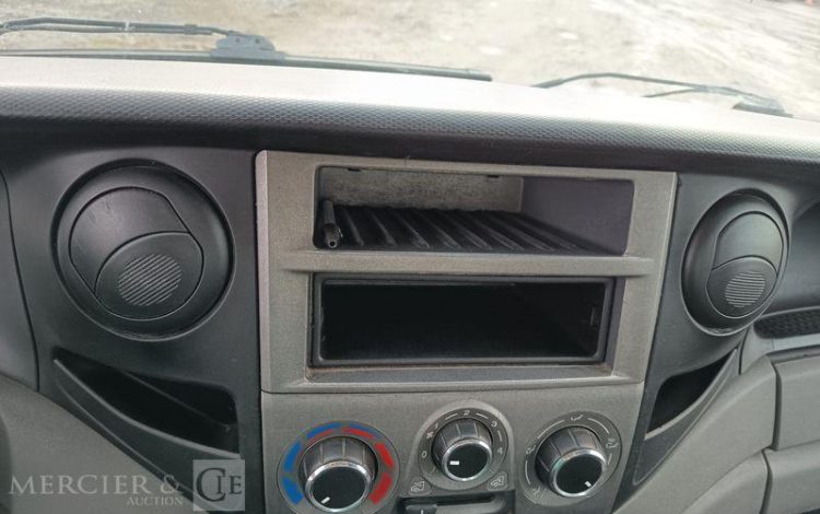 MULTITEL DAILY 35S11 AVEC NACELLE MULTITEL 160ALU 16M – DIESEL – 4074 HEURES – ANNEE 2014 BLANC DJ-606-SN