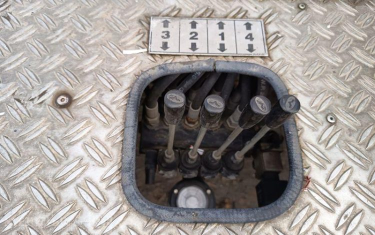 MULTITEL DAILY 35S11 AVEC NACELLE MULTITEL 160ALU 16M – DIESEL – 4074 HEURES – ANNEE 2014 BLANC DJ-606-SN