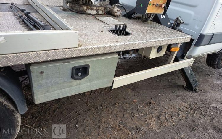 MULTITEL DAILY 35S11 AVEC NACELLE MULTITEL 160ALU 16M – DIESEL – 4074 HEURES – ANNEE 2014 BLANC DJ-606-SN