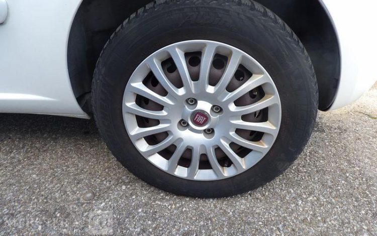 FIAT PUNTO GNV  DM-820-DN