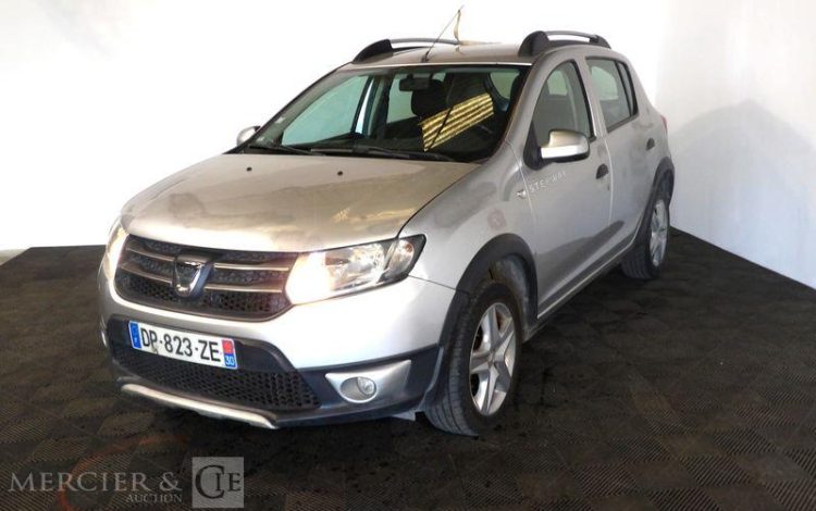 DACIA SANDERO STEPWAY 1.5 DCI 90 PRESTIGE GRIS DP-823-ZE