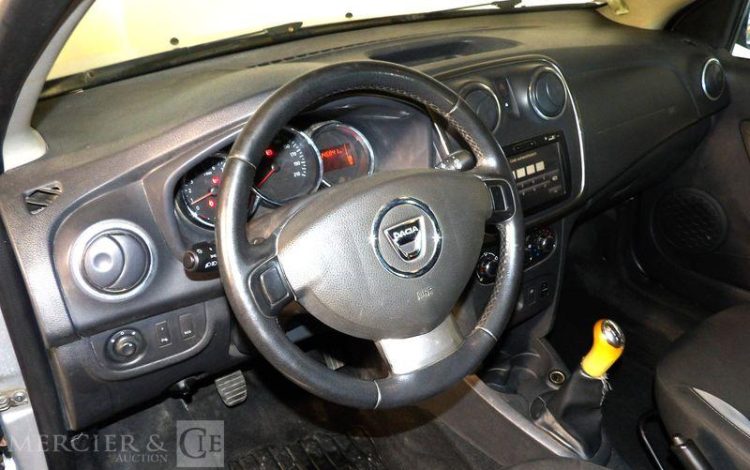 DACIA SANDERO STEPWAY 1.5 DCI 90 PRESTIGE GRIS DP-823-ZE