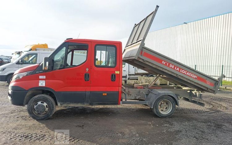 IVECO 35C13 BENNE DOUBLE CABINE – DIESEL – 132952 KMS – ANNEE 2015 ROUGE DQ-605-KR
