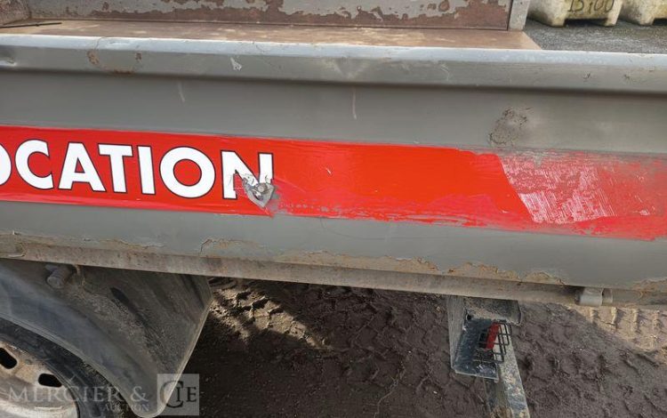 IVECO 35C13 BENNE DOUBLE CABINE – DIESEL – 132952 KMS – ANNEE 2015 ROUGE DQ-605-KR