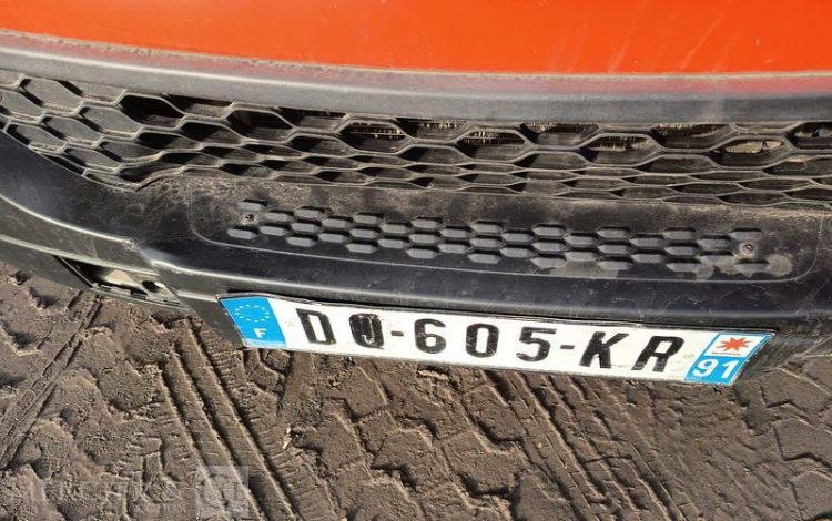 IVECO 35C13 BENNE DOUBLE CABINE – DIESEL – 132952 KMS – ANNEE 2015 ROUGE DQ-605-KR