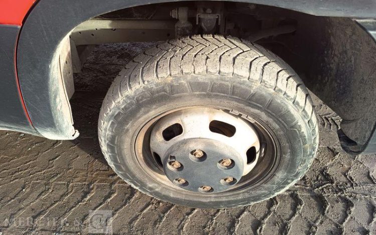 IVECO 35C13 BENNE DOUBLE CABINE – DIESEL – 132952 KMS – ANNEE 2015 ROUGE DQ-605-KR