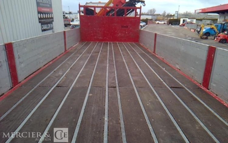 RENAULT C 380 PLATEAU GRUE RIDELLES 6X2 PTAC 26T BLANC DT-340-YL