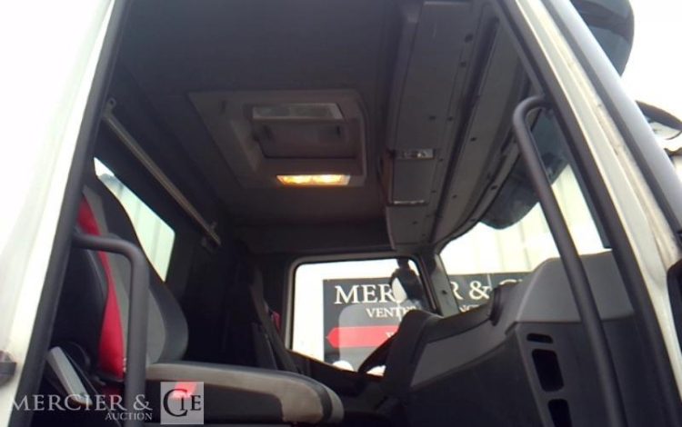 RENAULT C 380 PLATEAU GRUE RIDELLES 6X2 PTAC 26T BLANC DT-340-YL