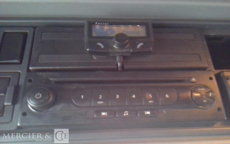 RENAULT C 380 PLATEAU GRUE RIDELLES 6X2 PTAC 26T BLANC DT-340-YL