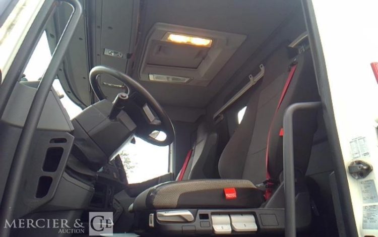 RENAULT C 380 PLATEAU GRUE RIDELLES 6X2 PTAC 26T BLANC DT-476-YL