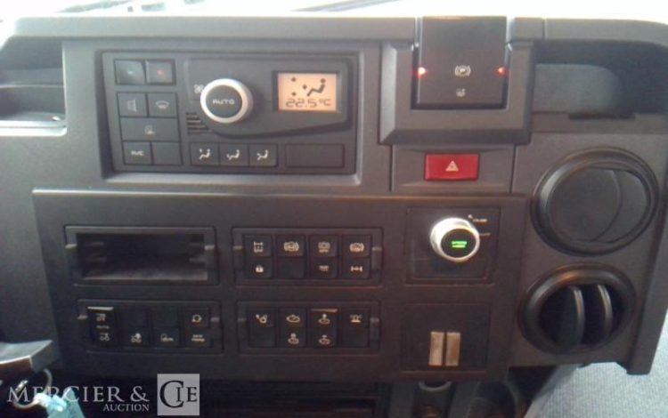 RENAULT C 380 PLATEAU GRUE RIDELLES 6X2 PTAC 26T BLANC DT-476-YL