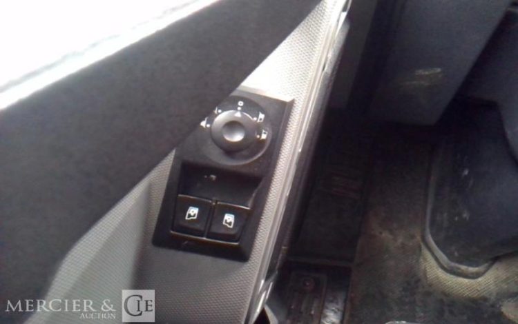 RENAULT C 380 PLATEAU GRUE RIDELLES 6X2 PTAC 26T BLANC DT-476-YL