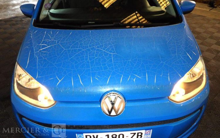 VOLKSWAGEN UP GNV BLEU DV-180-ZB