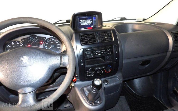 PEUGEOT EXPERT FOURGON 229 2.0 HDI 130 L1H1 PACK CLIM NAVI BLEU DY-137-VW