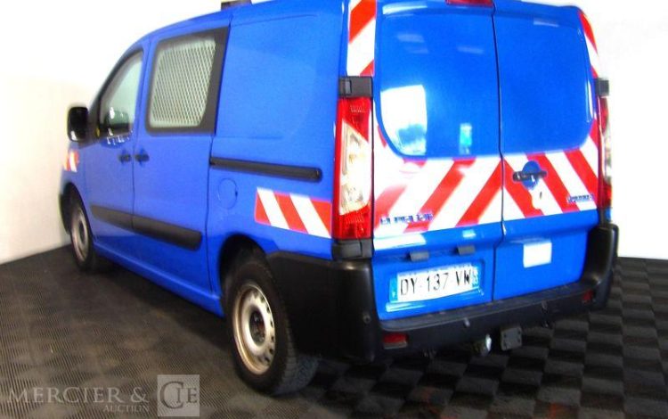 PEUGEOT EXPERT FOURGON 229 2.0 HDI 130 L1H1 PACK CLIM NAVI BLEU DY-137-VW
