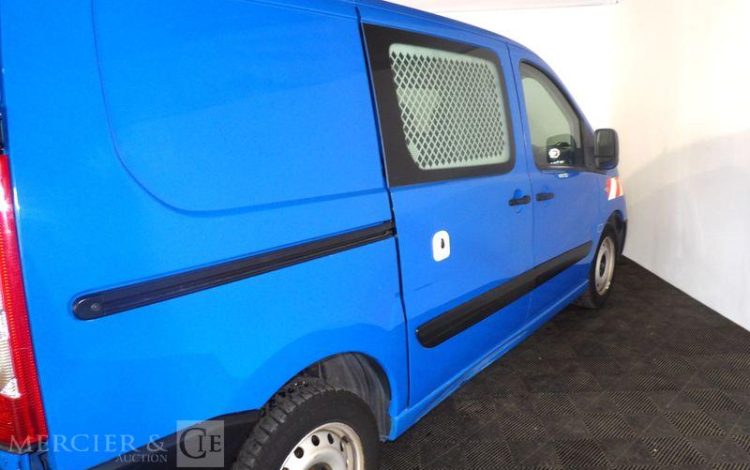 PEUGEOT EXPERT FOURGON 229 2.0 HDI 130 L1H1 PACK CLIM NAVI BLEU DY-137-VW