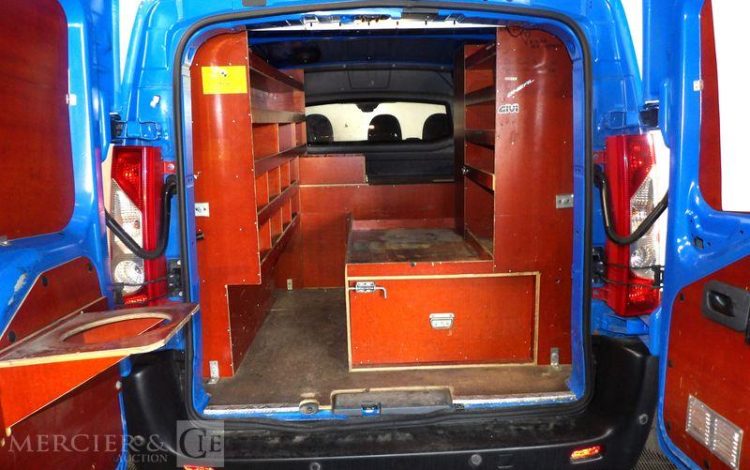 PEUGEOT EXPERT FOURGON 229 2.0 HDI 130 L1H1 PACK CLIM NAVI BLEU DY-137-VW