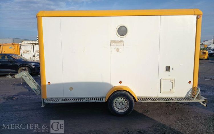 CNSE ABRI CHANTIER 9M2 ISOLE + WC  DY-151-BZ