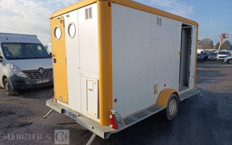 CNSE ABRI CHANTIER 9M2 ISOLE + WC  DY-151-BZ