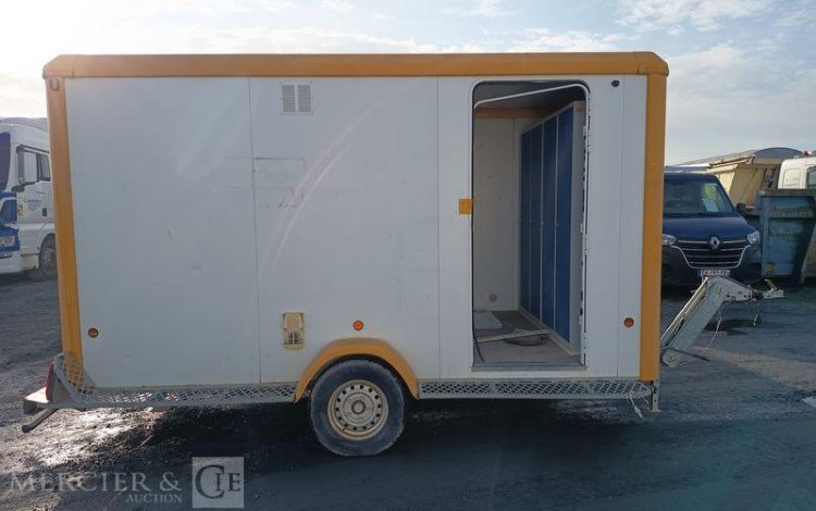 CNSE ABRI CHANTIER 9M2 ISOLE + WC  DY-151-BZ